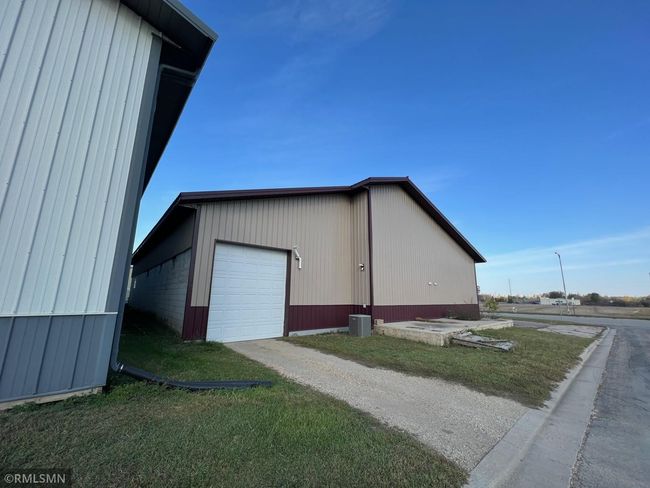 Extra Garage | Image 20