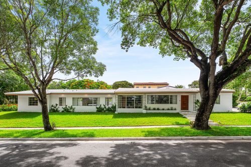 2330 Lake Ave, West Palm Beach, FL, 33401-7826 | Card Image