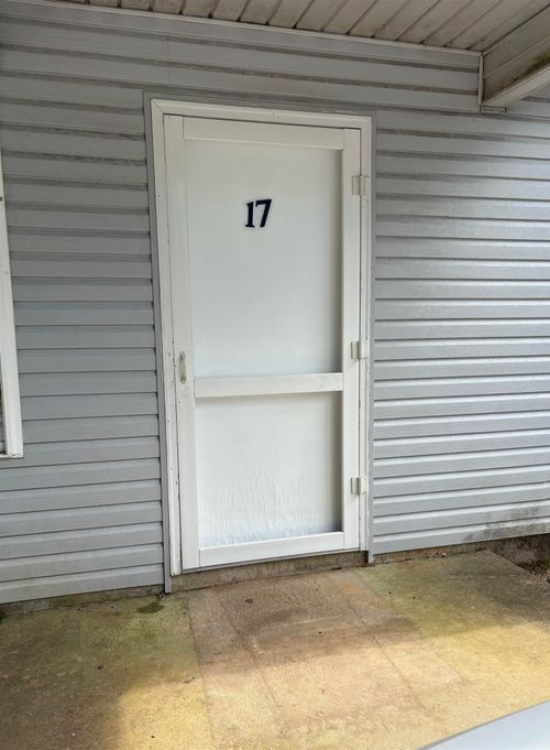 17 Bell Springs Rd, Falkville, AL, 35622-6405 | Card Image