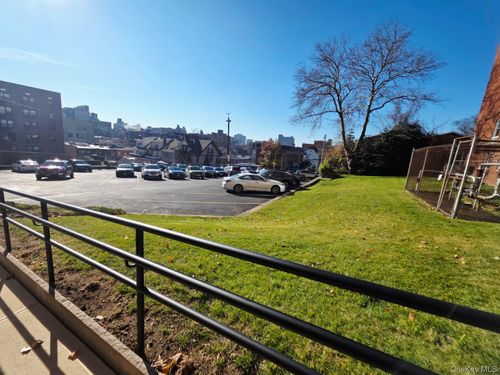 apt-2v-16420 Highland Ave, Jamaica, NY, 11432-3521 | Card Image