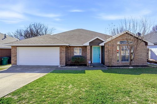 5713 Sea Breeze Ln, Fort Worth, TX, 76135-2077 | Card Image
