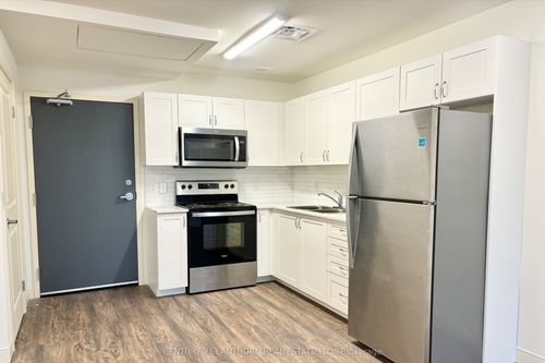 212-135 Station St, Belleville, ON, K8N0T4 | Card Image