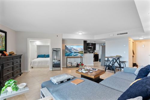 202-3800 Galt Ocean Dr, Fort Lauderdale, FL, 33308-7657 | Card Image