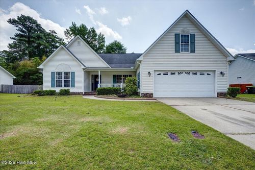 105 Croatan Woods Dr, New Bern, NC, 28562-9159 | Card Image