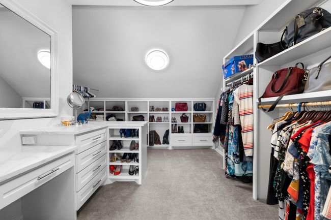 now THIS is a closet!!! | Image 23