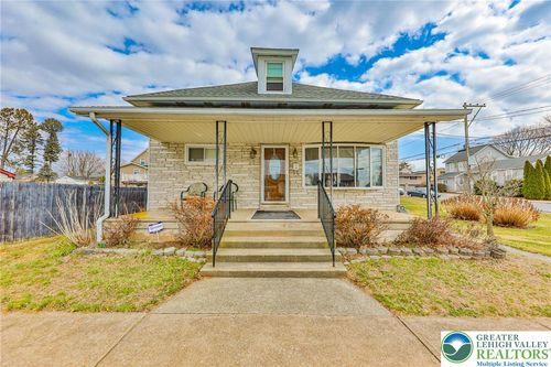 1005 7th St, Whitehall, PA, 18052-5215 | Card Image