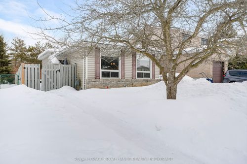 988 Pinewood Pl, Kingston, ON, K7P1L5 | Card Image