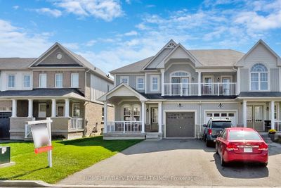 19 Av Sidney Rundle, House attached with 3 bedrooms, 3 bathrooms and 3 parking in Bowmanville ON | Image 1