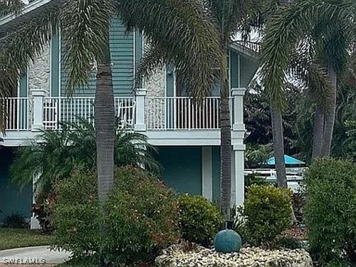 1105 Sandpiper St, NAPLES, FL, 34102-0532 | Card Image