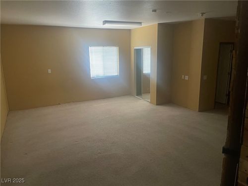 3860 S Rainbow Ave, Pahrump, NV, 89048-6484 | Card Image