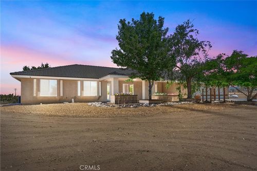 9525 Cambria Ct, Phelan, CA, 92371-4140 | Card Image