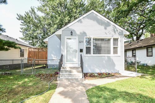 3219 Upton Ave N, Minneapolis, MN, 55412-2205 | Card Image