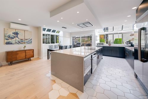 2022 Chesterfield Avenue, North Vancouver, BC, V7M2P6 | Card Image