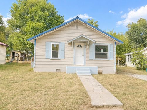 510 4th St, Anderson, MO, 64831-8457 | Card Image
