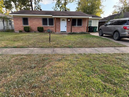 7626 Rhobell St, Houston, TX, 77016-3938 | Card Image