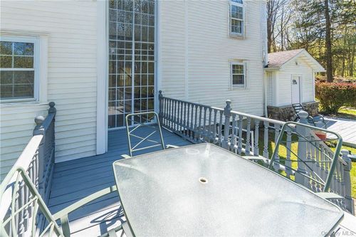 11 Stage Coach Rd, Warwick, NY, 10990-3729 | Card Image