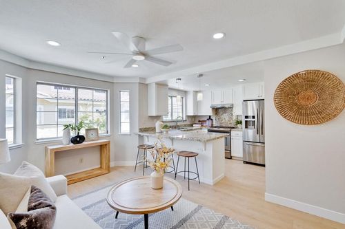 71 Tyrella Ct, Mountain View, CA, 94043 | Card Image