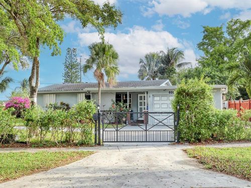 600 Nw 38th Ct, Deerfield Beach, FL, 33064-2743 | Card Image