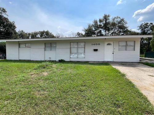 1400 Cactus Dr, Lake Charles, LA, 70607-4748 | Card Image