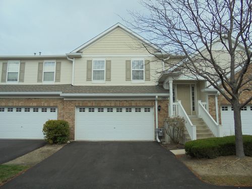 1595 Millbrook Dr, Algonquin, IL, 60102-2515 | Card Image