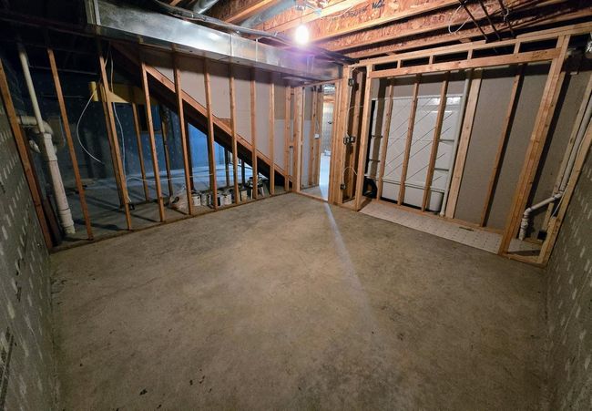 SW bedroom 13 x 12.6 with closet | Image 44