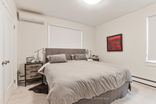 MAIN - 16 Farnham Ave, House other with 3 bedrooms, 2 bathrooms and 1 parking in Toronto ON | Image 14