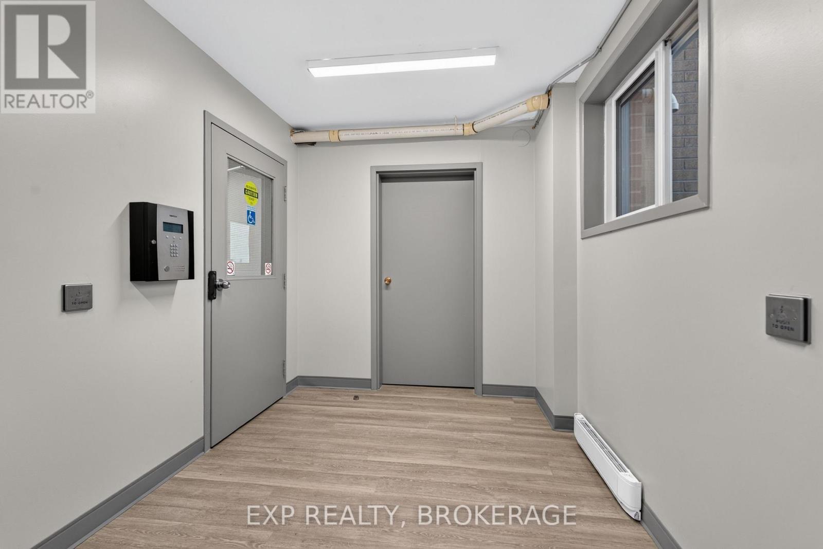 Residential in Kingston (East Gardiners Rd) 4