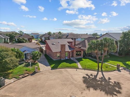 54 Campeche Cir, Galveston, TX, 77554-9361 | Card Image