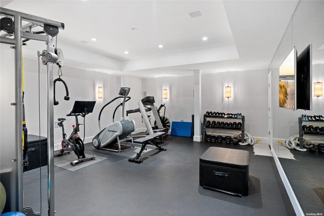 36 Chase Ct, House other with 6 bedrooms, 8 bathrooms and null parking in Bridgehampton NY | Image 32