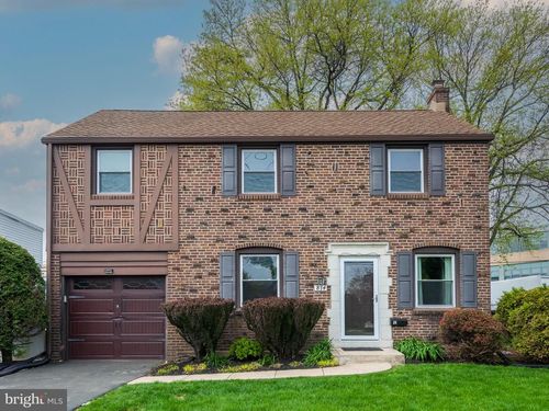 814 Kenwood Rd, DREXEL HILL, PA, 19026-1704 | Card Image