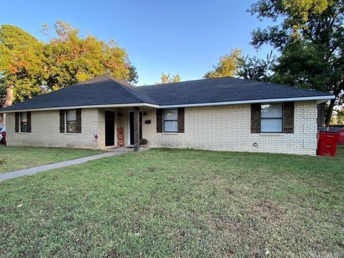309-307-309 Market St, Dardanelle, AR, 72834-3930 | Card Image