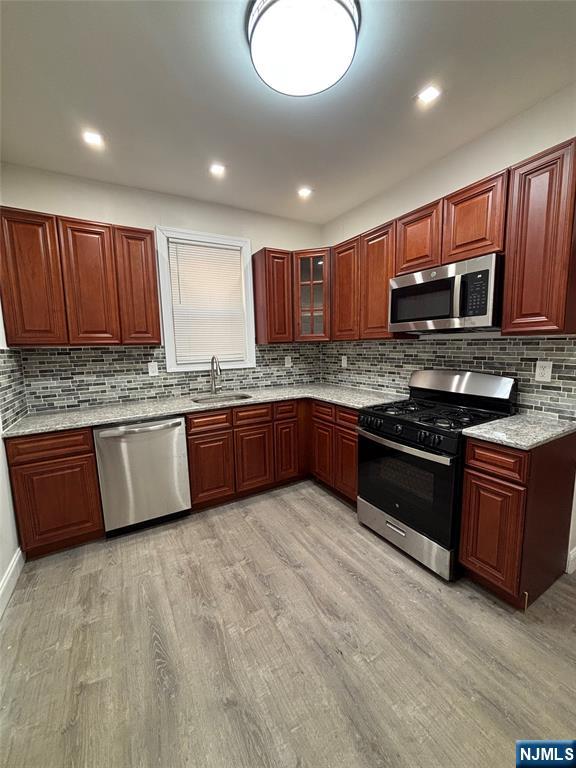 Residential Lease in Newark