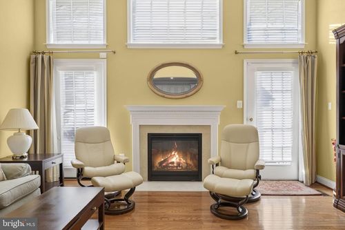 27 Beallair Square Dr, CHARLES TOWN, WV, 25414-4956 | Card Image