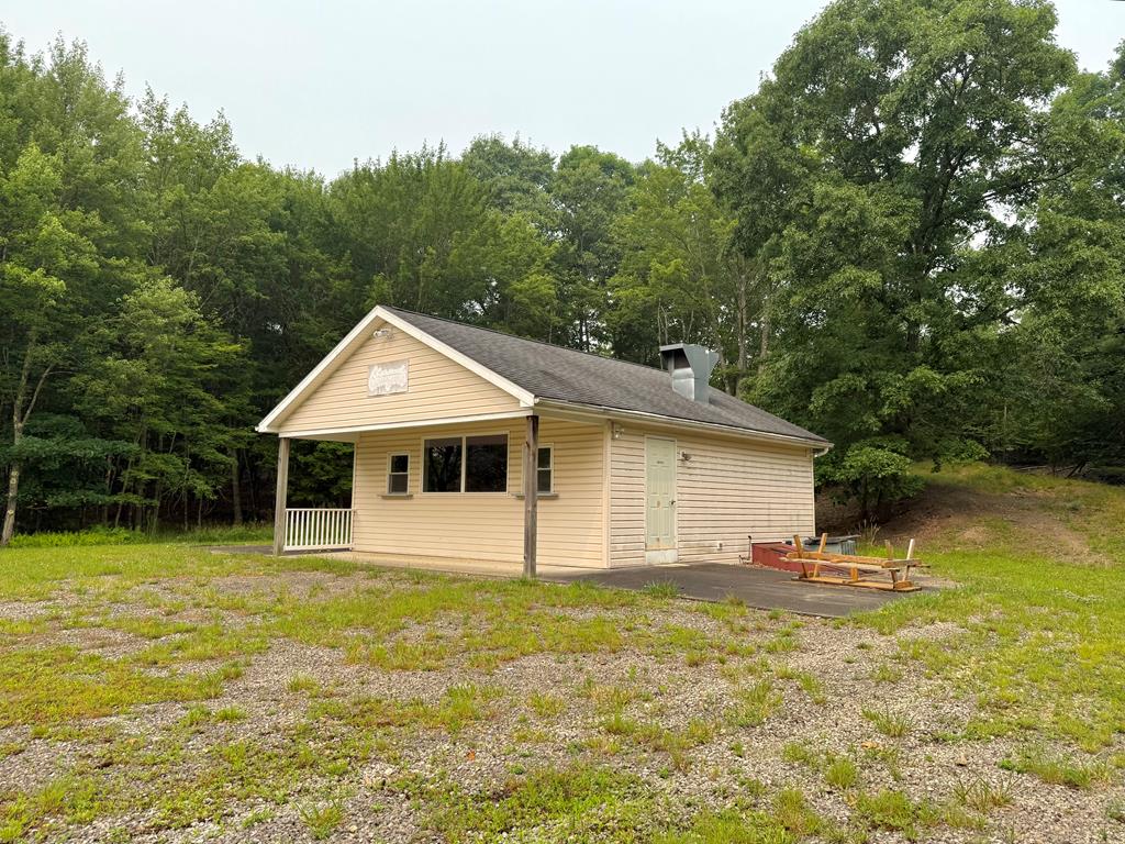 8601 Miola Rd, Lucinda, PA 16235