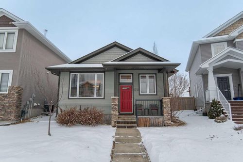 172 Vickers Close, Home with 5 bedrooms, 3 bathrooms and 2 parking in Red Deer AB | Card Image