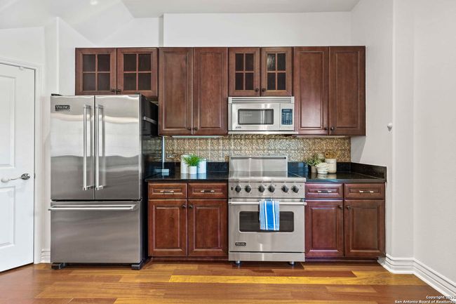 APT-109 - 215 Center, Condo with 2 bedrooms, 3 bathrooms and null parking in San Antonio TX | Image 7