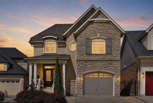 2269 Whitworth Dr, Oakville, ON, L6M0B5 | Card Image