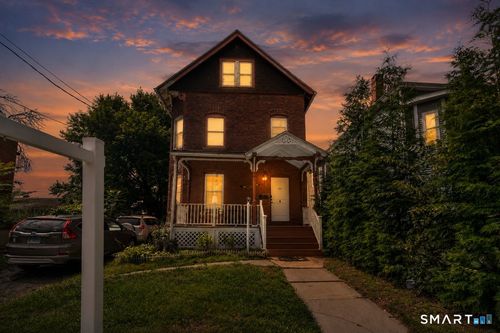 37 Capen St, Hartford, CT, 06120-2004 | Card Image