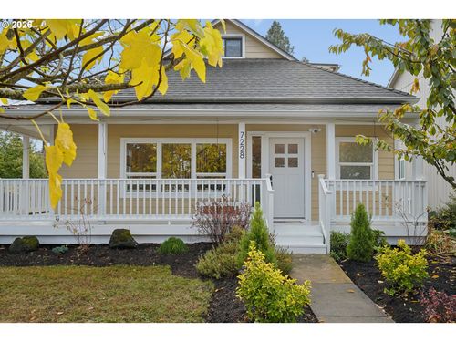 7228 Se Schiller St, Portland, OR, 97206-4442 | Card Image