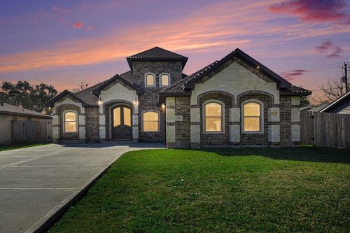 714 S Kansas St, La Porte, TX, 77571-5435 | Card Image