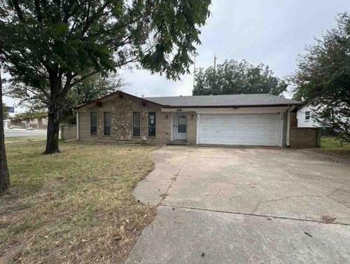 916 Stratford Dr, Bedford, TX, 76021-5324 | Card Image