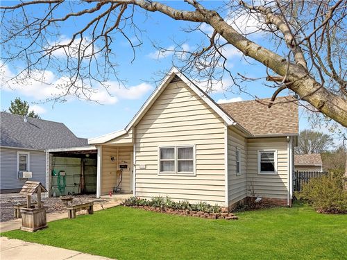 1112 Moultrie Ave, Mattoon, IL, 61938-3121 | Card Image