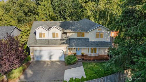 11 118th Dr Ne, Lake Stevens, WA, 98258-8682 | Card Image