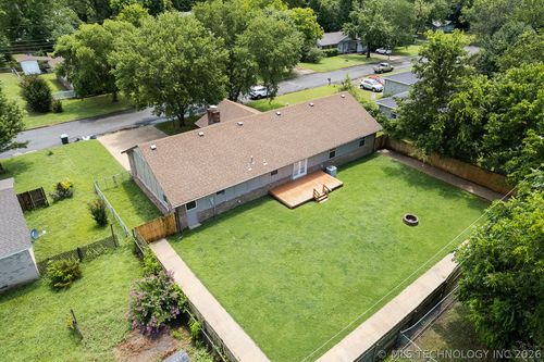 902 S Mission Ave, Tahlequah, OK, 74464-4636 | Card Image