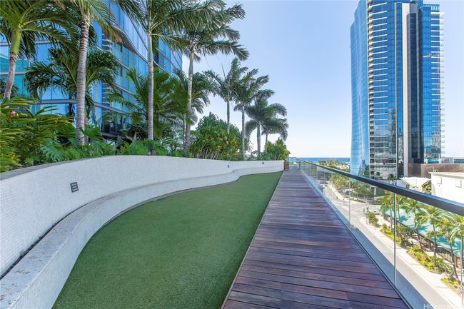 APT-1001 - 1108 Auahi St, Condo with 3 bedrooms, 3 bathrooms and 2 parking in Honolulu HI | Image 22