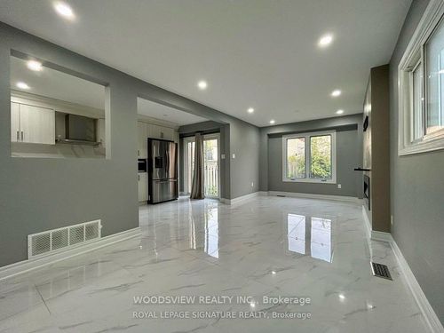 1176 Beaver Valley Cres, Oshawa, ON, L1J8N3 | Card Image