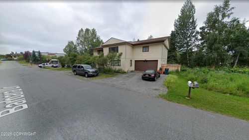 4002 Barbara Dr, Anchorage, AK, 99517-2573 | Card Image