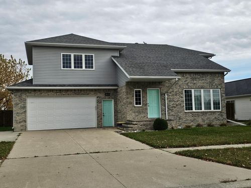 1842 52nd St S, Fargo, ND, 58103-7748 | Card Image