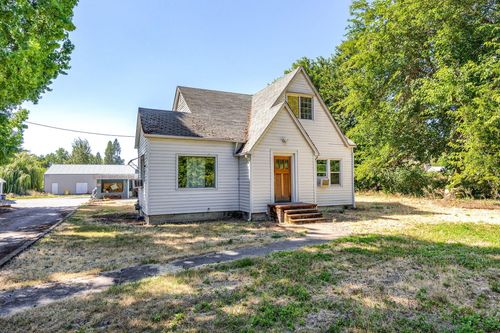 2315 Upper River Road Loop, Grants Pass, OR, 97526-9391 | Card Image