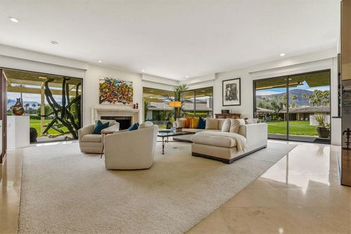 8 Barnard Ct, Rancho Mirage, CA, 92270-3701 | Card Image